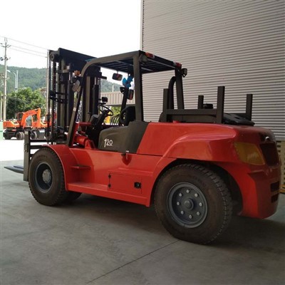 Signs It's Time To Replace Your Forklift Tires Signs It's Time To Replace Your Forklift Tires